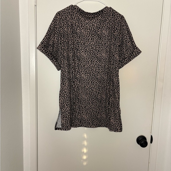 Leopard Print Women's Top - Picture 2 of 2